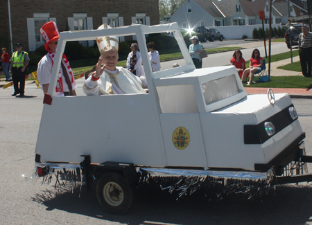 Pope Mobile at Polish Parade