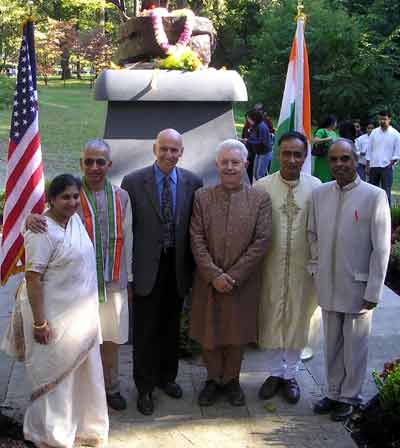 New Mahtama Gandhi statue