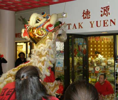 Lion dance - eating the lettuce