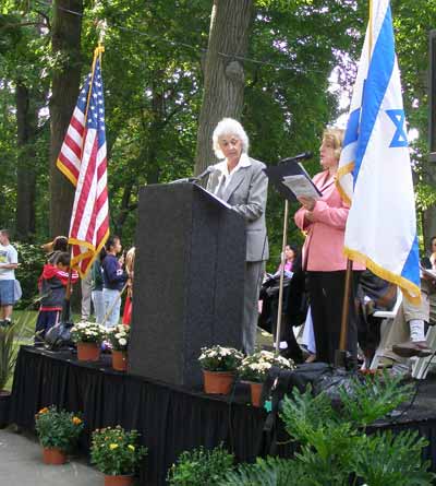 Donna Yanowitz, Chair, Hebrew Cultural Garden