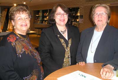 Mercedes Spotts, Marie Rehmar and Professor Roberta Steinbacher