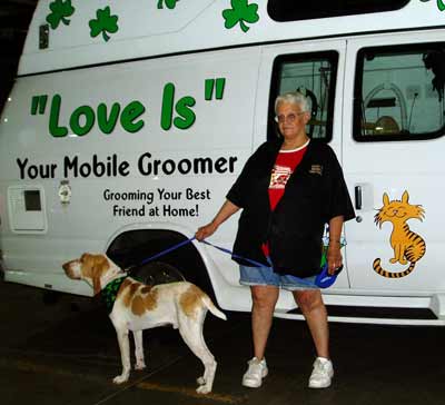 Kathleen DeBernardi with Tim McGraw and Faith Hill's  Italian Bracco dog, Palio