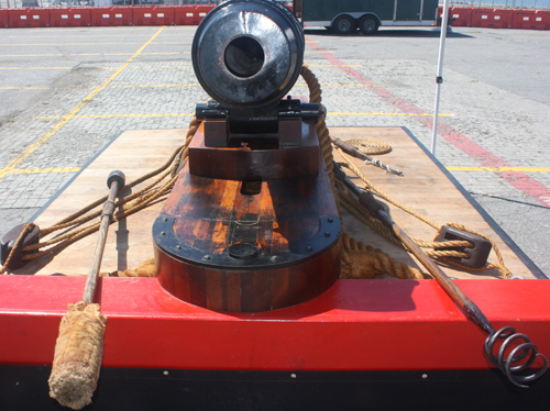 carronade cannon that is a replica of the one used by Oliver Hazard Perry in the Battle of Lake Erie in the War of 1812