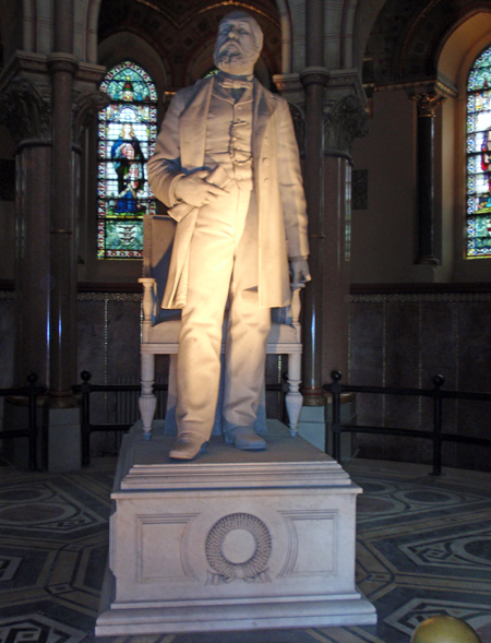 President Garfield statue