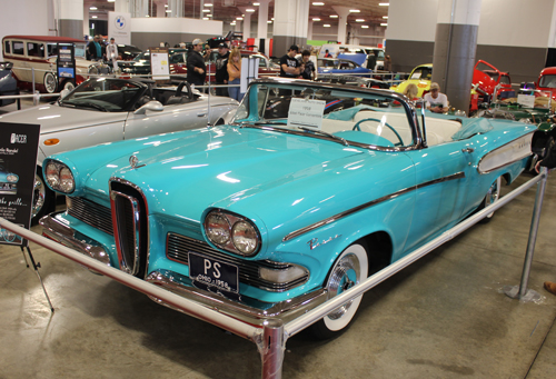 Classic car - 1958 Edsel Pacer