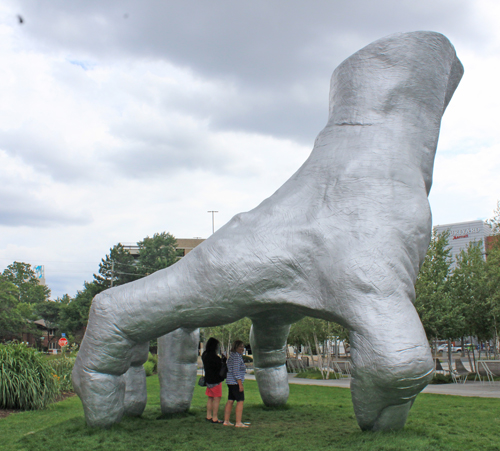 Judy's Hand sculpture by Tony Tasset at Toby's Plaza at Case Western Reserve University in Cleveland