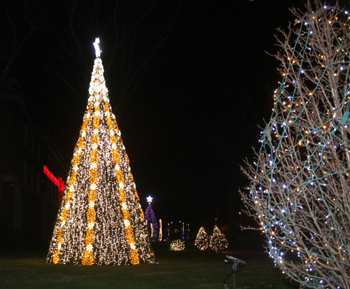 GE Nela Park Christmas Light Display 2015 in East Cleveland