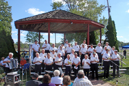 D'Lustigen Isartaller Bavarian Club men's choral group 