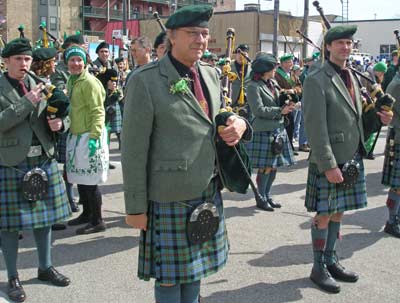 Bruce Grieg and Irish Pipers