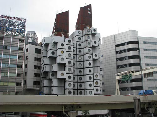 Nakagin Capsule Tower (Tokyo, Japan)