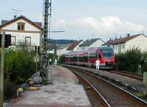commuter train in Dellfeld near Zweibrücken