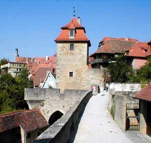 A section of the old wall and Kobolzell gate tower