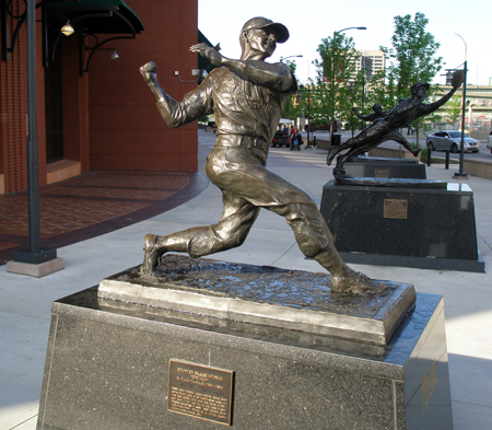 Stan Musial statue