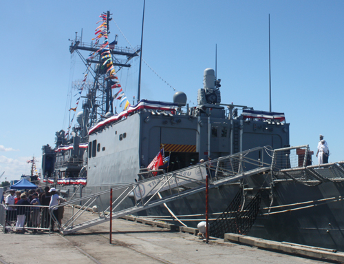 USS De Wert (FFG 45)