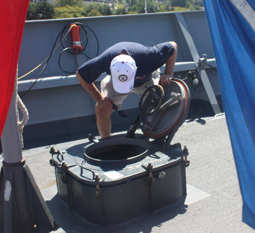 Hatch of USS De Wert (FFG 45)