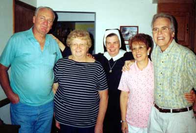 Sister Assumpta with group at the Jennings Center