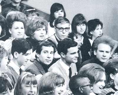 Simon and Garfunkel in Upbeat audience