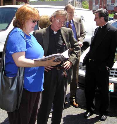 Parishioners with Father Mike (Christ the King) and Father Kleinweber (St Philomena)