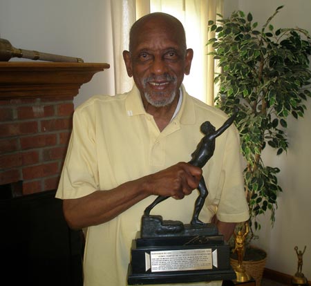 Olympic Gold Medal Champion Harrison Dillard with one of his many awards (photos by Debbie Hanson)