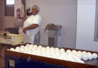 Making the famous Humphrey Popcorn Balls