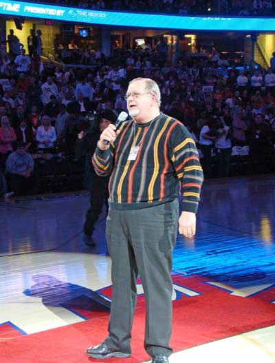 Joe Tait addressing the Cavs fans during his 3000th broadcast