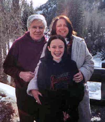Les Roberts with daughter Valerie Thompson and granddaughter Shea Thompson