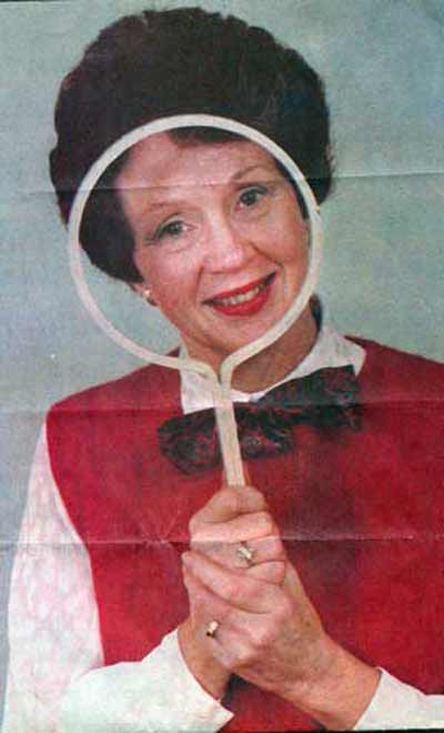 News Herald photo of Miss Barbara Plummer and Magic Mirror from 1988
