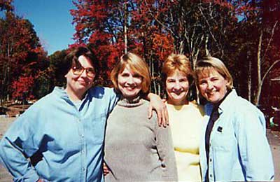 Mona Scott with her  sisters