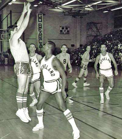 Ralph Tarsitano playing basketball