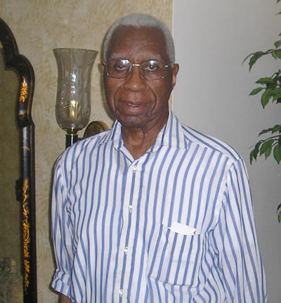 Virgil Brown at home in 2008 - photo Debbie Hanson